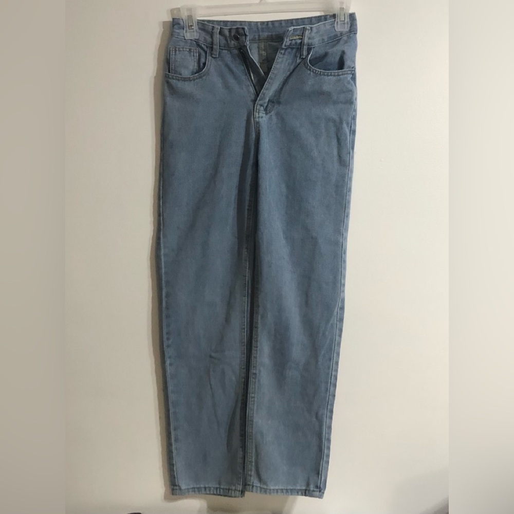 Men’s jean pant straight leg five pockets front zip up pull on blue wash. XS